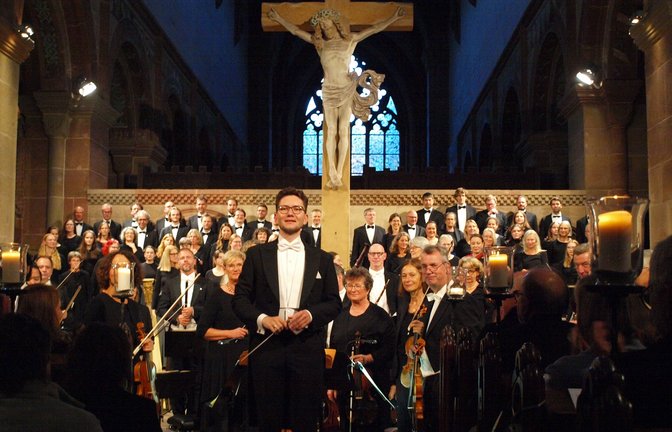 Überzeugen: Dirigent Benjamin Hartmann mit dem Maulbronner Kammerchor und der Hannoverschen Hofkapelle.  <span class='image-autor'>Fotos: Filitz</span>