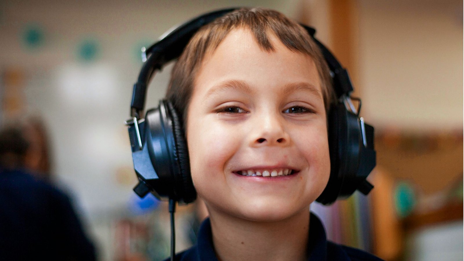Kinder lieben Hörbücher.Foto: Unsplash/Ben Mullins