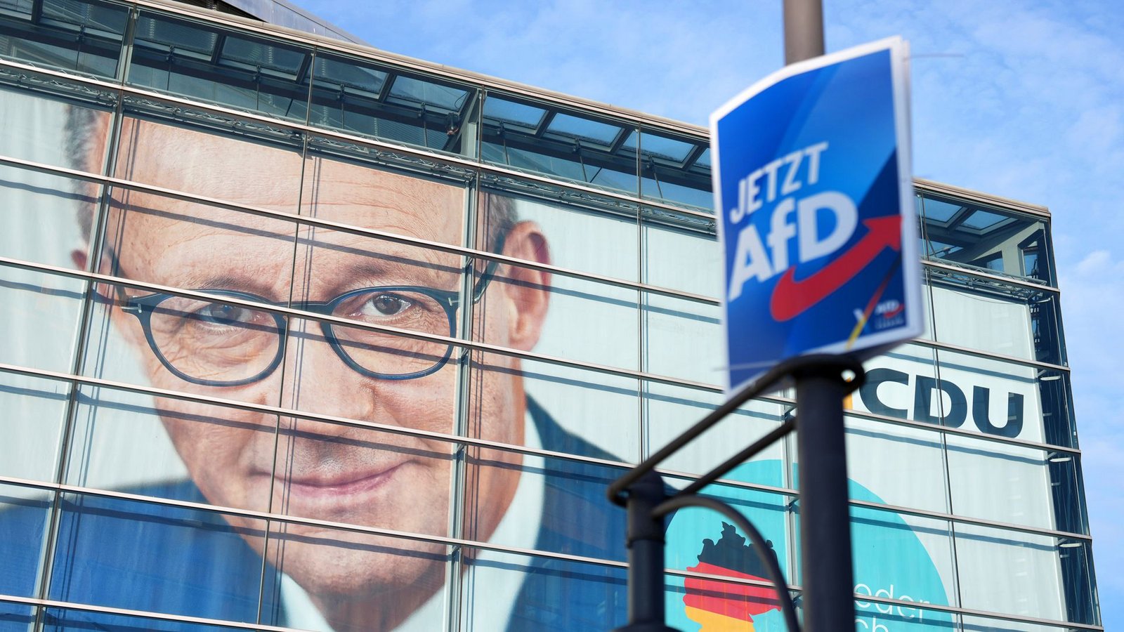 Auch für die CDU von Friedrich Merz und die CSU ist es nicht leicht, von der AfD Wähler zurückzugewinnen.Foto: dpa/Michael Kappeler Auch für die CDU von Friedrich Merz und die CSU ist es nicht leicht, von der AfD Wähler zurückzugewinnen.Foto: dpa/Michael Kappeler