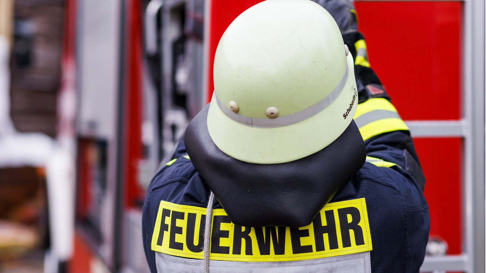 Die Feuerwehr rückte zum Brandort aus. (Symbolbild)Foto: Philipp von Ditfurth/dpa Die Feuerwehr rückte zum Brandort aus. (Symbolbild)Foto: Philipp von Ditfurth/dpa