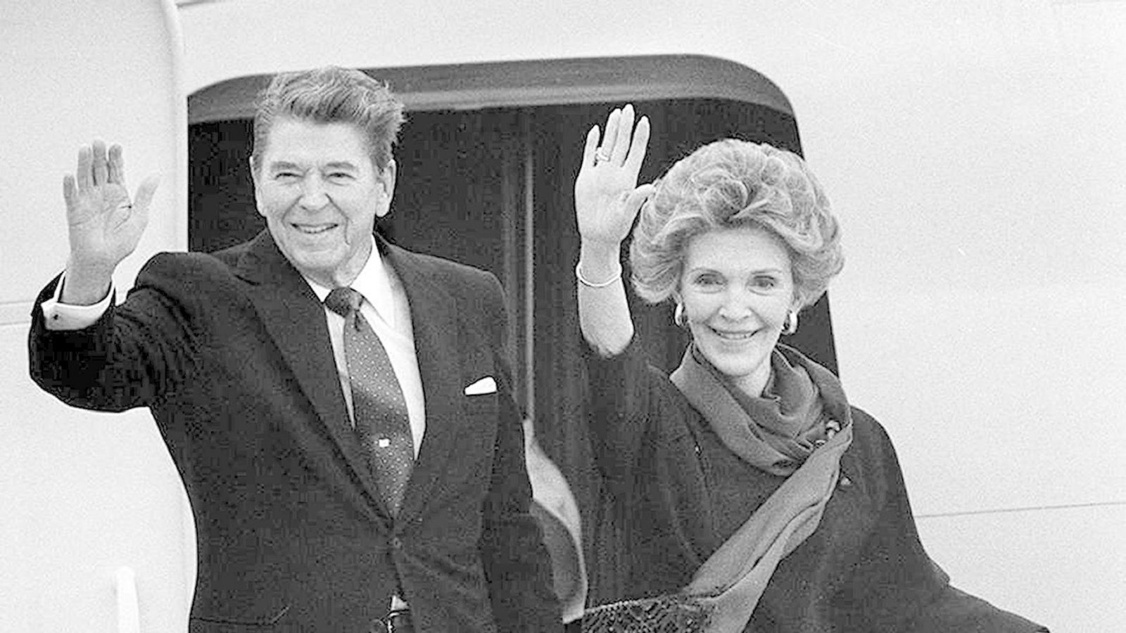 Nancy Reagan (First Lady von 1981 bis 1989): Wer das offene Ohr des Präsidenten suchte, kam an ihr nicht vorbei. Nancy Reagan galt als engste Beraterin ihres Mannes. Besonders zum Ende seiner Amtszeit, als es Ronald Reagan gesundheitlich schlechter ging. Die frühere Schauspielerin förderte die Künste und kämpfte gegen Drogen- und Alkoholmissbrauch.Foto: dpa