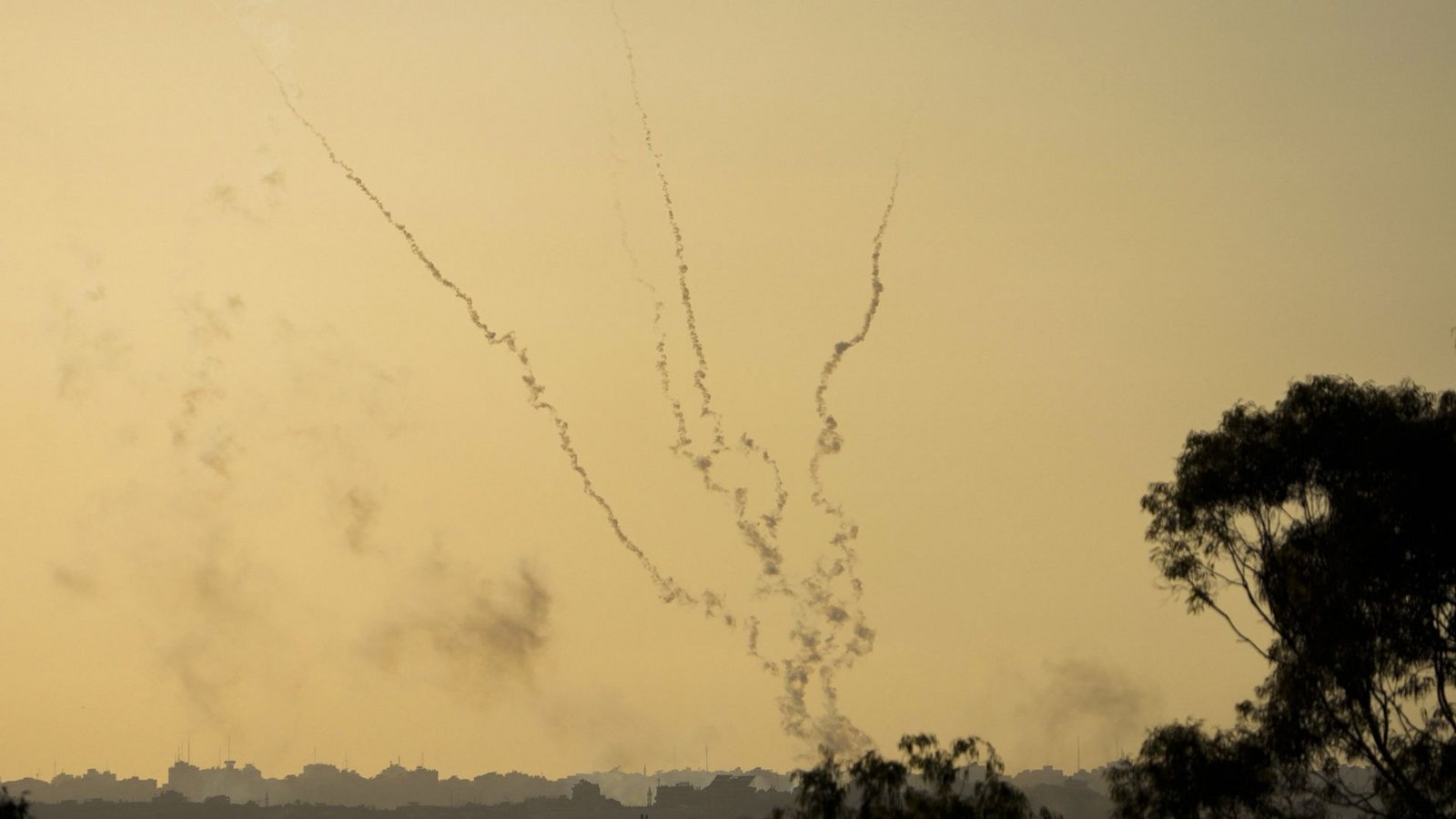 Hunderte Menschen wurden nach Gaza verschleppt.Foto: dpa/Francisco Seco