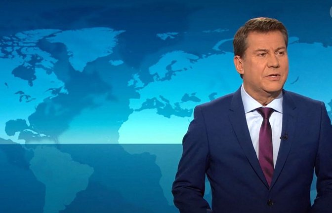 Bei einer Panne in der Tagesschau musste Chefsprecher Jens Riewa improvisieren. (Archivbild)<span class='image-autor'>Foto: dpa</span>