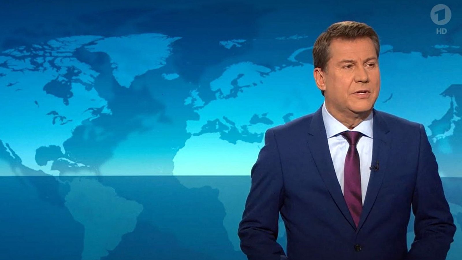 Bei einer Panne in der Tagesschau musste Chefsprecher Jens Riewa improvisieren. (Archivbild)Foto: dpa Bei einer Panne in der Tagesschau musste Chefsprecher Jens Riewa improvisieren. (Archivbild)Foto: dpa