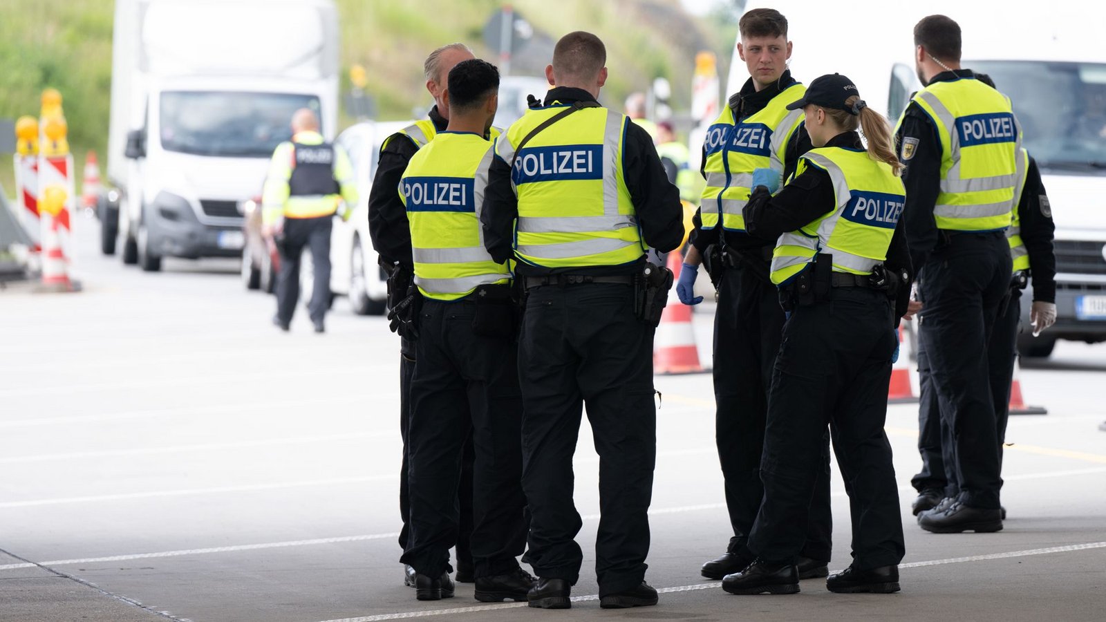 Die Bundespolizei kontrolliert verstärkt an den Grenzen.Foto: dpa/Sebastian Kahnert