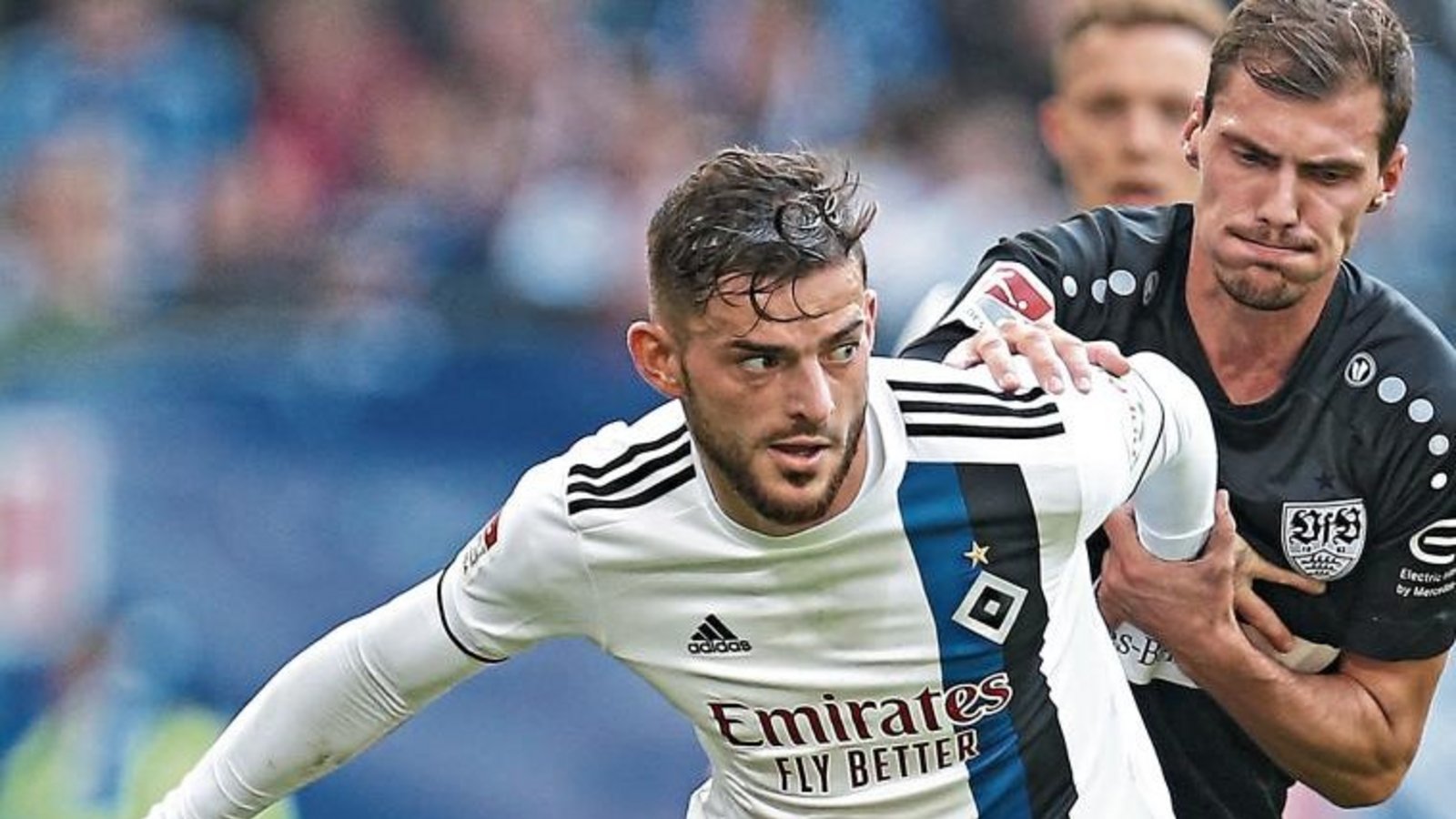 In Stuttgart gilt Tim Leibold als der verlorene Sohn. Gestern traf er mit seinem Hamburger SV zum dritten Mal in dieser Saison auf seinen ehemaligen Club VfB. Foto: Baumann