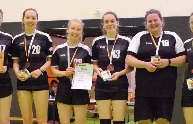 Die erfolgreichste Mannschaft des TSV Enzweihingen (von links): Lorriann Sparmann, Paula Glinder, Elisa Sonnberger, Rebecca Hertner, Eva Zimmermann und Karen Baral wurden Dritte. <span class='image-autor'>Foto: privat</span>