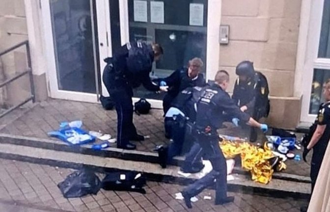 Schusswechsel in Tuttlingen: In der Rathausstraße kommt es zu einem Polizeieinsatz.<span class='image-autor'>Christian Klemm/dpa</span>