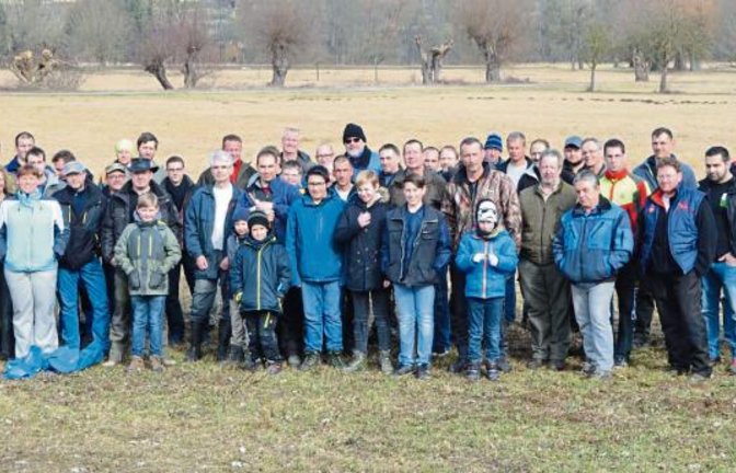 Die zahlreichen Helfer haben die Flüsse von Müll und Ästen befreit.  Foto: p