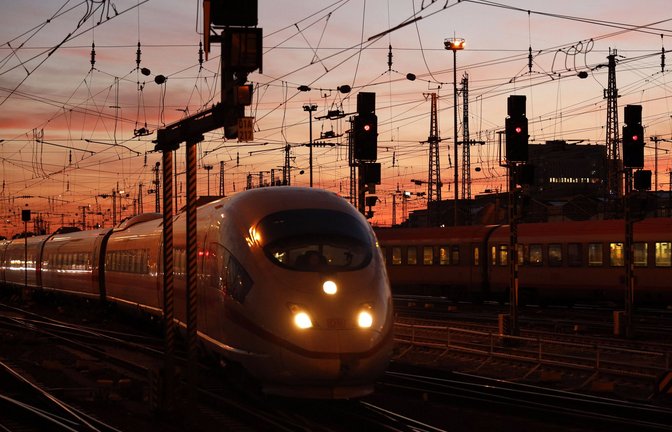 Die Deutsche Bahn AG darf die lange vernachlässigte Schieneninfrastruktur weiterhin weitgehend kontrollieren<span class='image-autor'>Foto: imago images/Christoph Hardt</span>