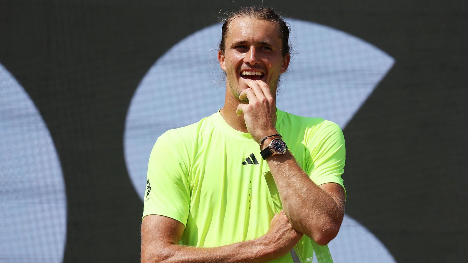 Gute Laune im Juni 2025 – schlägt Alexander Zverev in diesem Jahr wieder in Stuttgart auf?Foto: Baumann Gute Laune im Juni 2025 – schlägt Alexander Zverev in diesem Jahr wieder in Stuttgart auf?Foto: Baumann