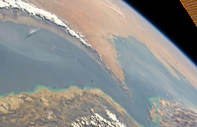 Satellitenbild der Straße von Hormus.<span class='image-autor'>Foto: Nasa/dpa</span>