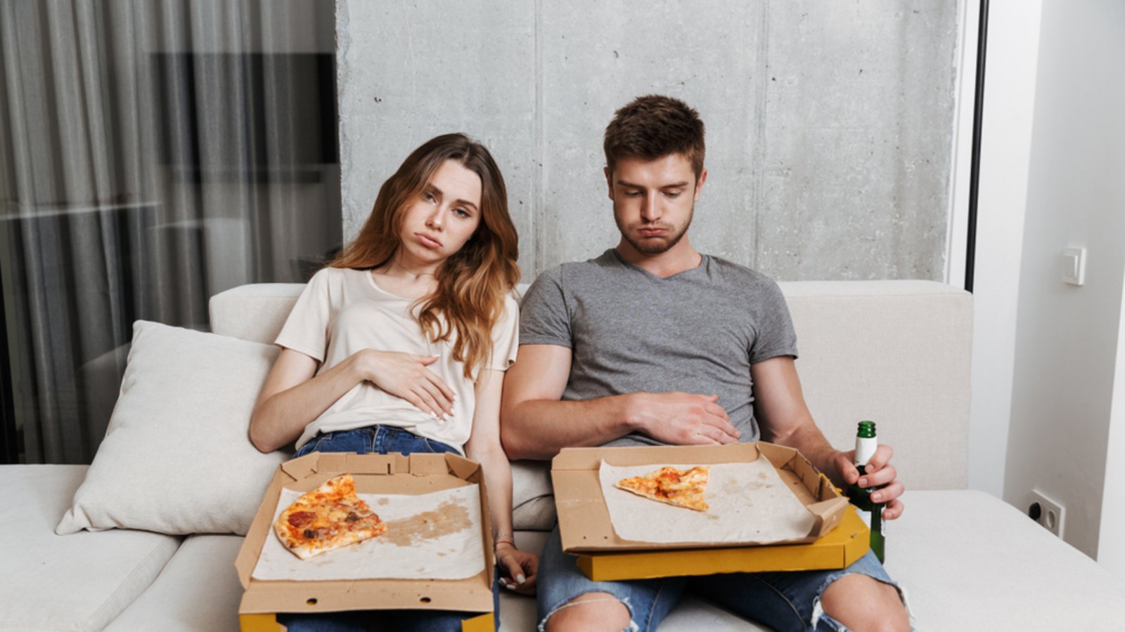Was tun, wenn man zu viel gegessen hat?Foto: Dean Drobot/Shutterstock Was tun, wenn man zu viel gegessen hat?Foto: Dean Drobot/Shutterstock