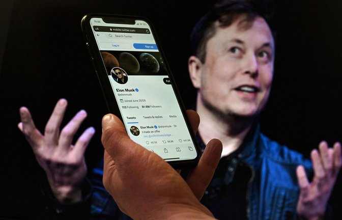 Jetzt also doch: Elon Musk will Twitter kaufen.<span class='image-autor'>Foto: AFP/OLIVIER DOULIERY</span>