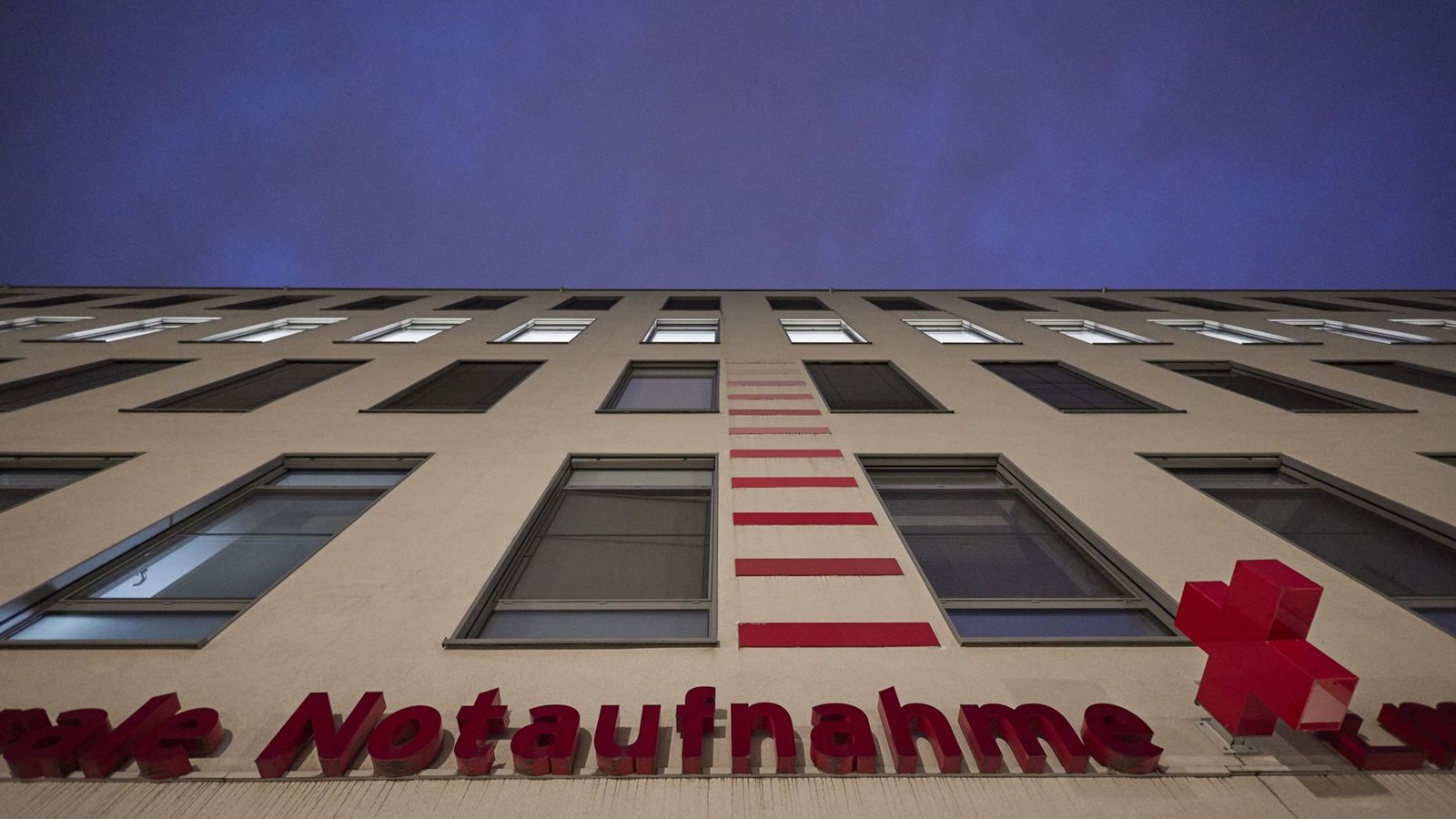 Wird der Weg zur Notaufnahme für viele Patienten demnächst länger?Foto: dpa/Joerg Carstensen