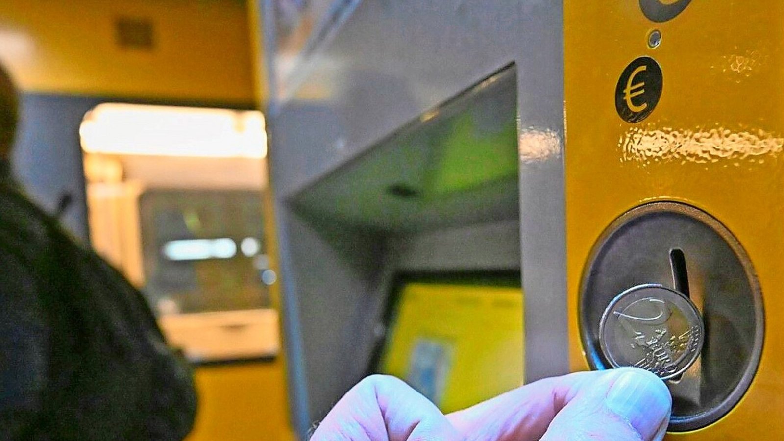 In Zeiten leerer öffentlicher Kassen stellt sich zunehmend die Frage, wie der Nahverkehr auf dem jetzigen Niveau weiter zu finanzieren ist.Foto: dpa//imago In Zeiten leerer öffentlicher Kassen stellt sich zunehmend die Frage, wie der Nahverkehr auf dem jetzigen Niveau weiter zu finanzieren ist.Foto: dpa//imago