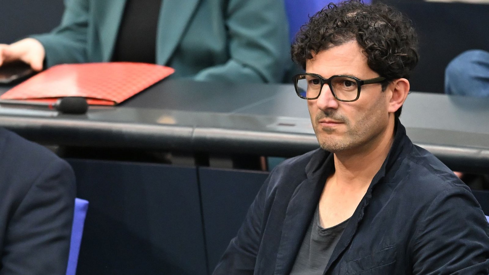 "Natürlich muss unser wichtigstes Ziel sein, zu verhindern, dass Faschisten in Sachsen-Anhalt in irgendeiner Weise an die Macht kommen", sagt Linken-Politiker Luigi Pantisano. (Archivbild)Foto: Markus Lenhardt/dpa "Natürlich muss unser wichtigstes Ziel sein, zu verhindern, dass Faschisten in Sachsen-Anhalt in irgendeiner Weise an die Macht kommen", sagt Linken-Politiker Luigi Pantisano. (Archivbild)Foto: Markus Lenhardt/dpa