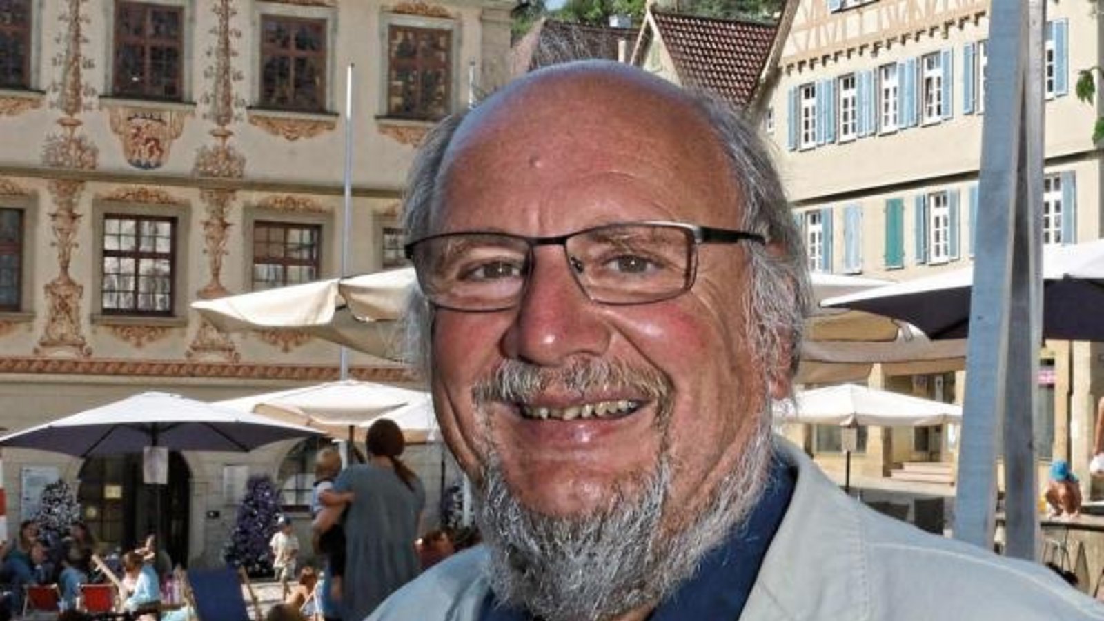 Peter Schimke (63) ist der Bundestagskandidat der Linken für den Wahlkreis Ludwigsburg. Als „Lieblingsbild“ hat er eine Aufnahme geschickt, die bei einem Ausflug an die Triberger Wasserfälle im Schwarzwald entstanden ist (Bild rechts). Zu sehen ist von li