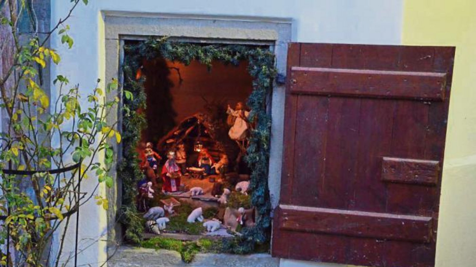 In der Brunnengasse in Oberriexingen ist in einem ehemaligen Schweinestall diese Krippe zu bewundern. Foto: Noller In der Brunnengasse in Oberriexingen ist in einem ehemaligen Schweinestall diese Krippe zu bewundern. Foto: Noller