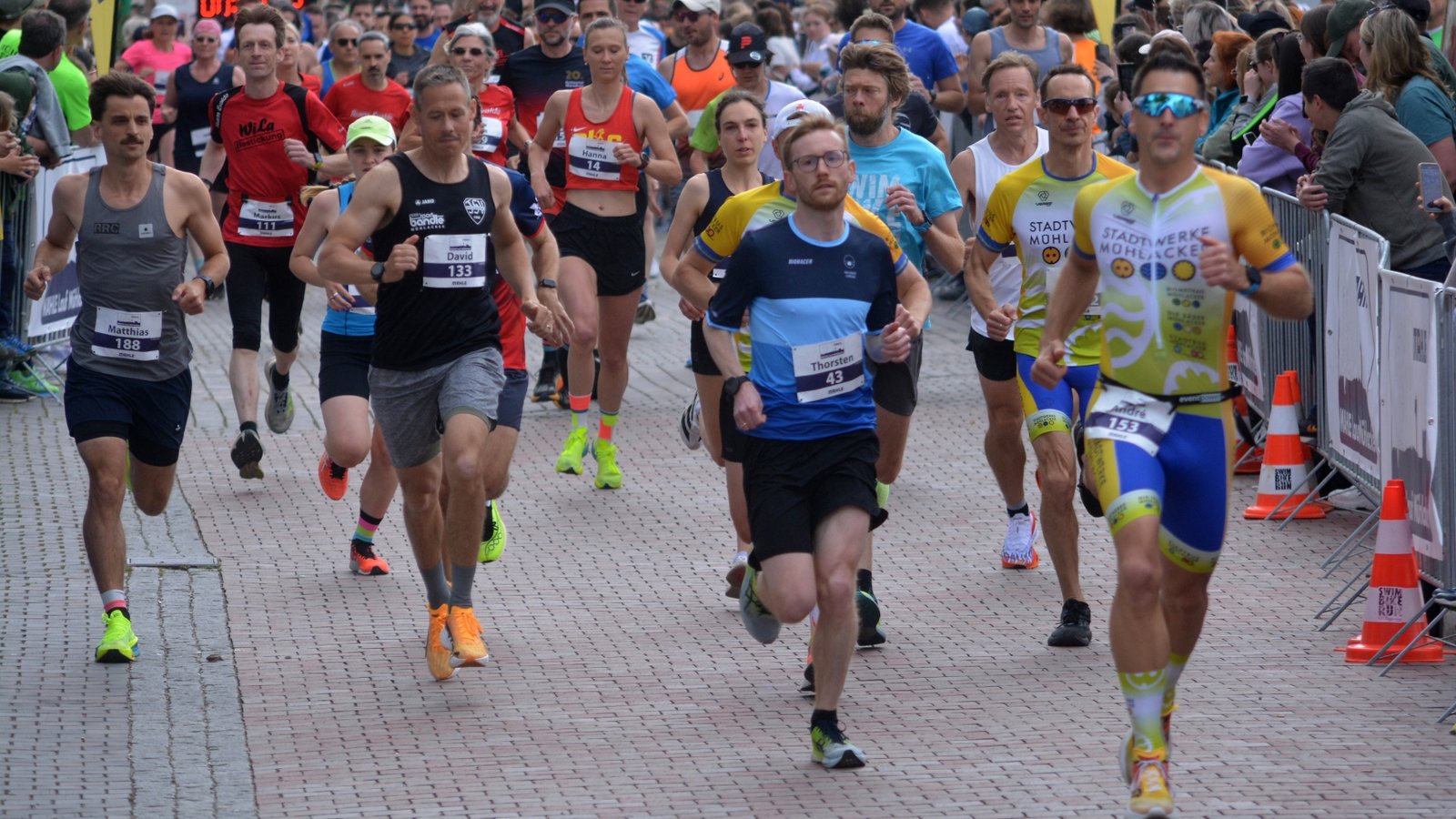 Zahlreiche Teilnehmer testen am Samstag den „neuen“ Mahle-Lauf. Archivfoto: Stahlfeld Zahlreiche Teilnehmer testen am Samstag den „neuen“ Mahle-Lauf. Archivfoto: Stahlfeld