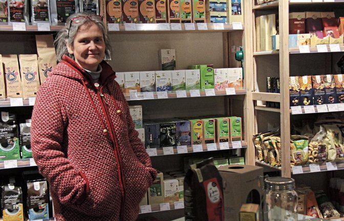 Viola Sternberger unterstützt den Fairen Handel in Vaihingen.  Foto: Stogios