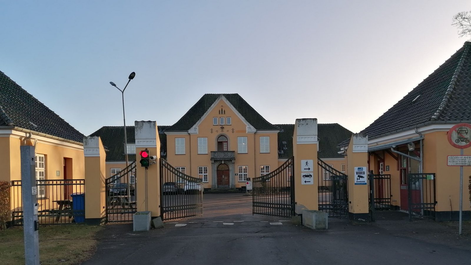 Das Aufnahmezentrum Sandholm war mal eine Kaserne.Foto: Gottschalk/Gottschalk
