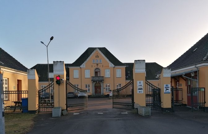 Das Aufnahmezentrum Sandholm war mal eine Kaserne.<span class='image-autor'>Foto: Gottschalk/Gottschalk</span>