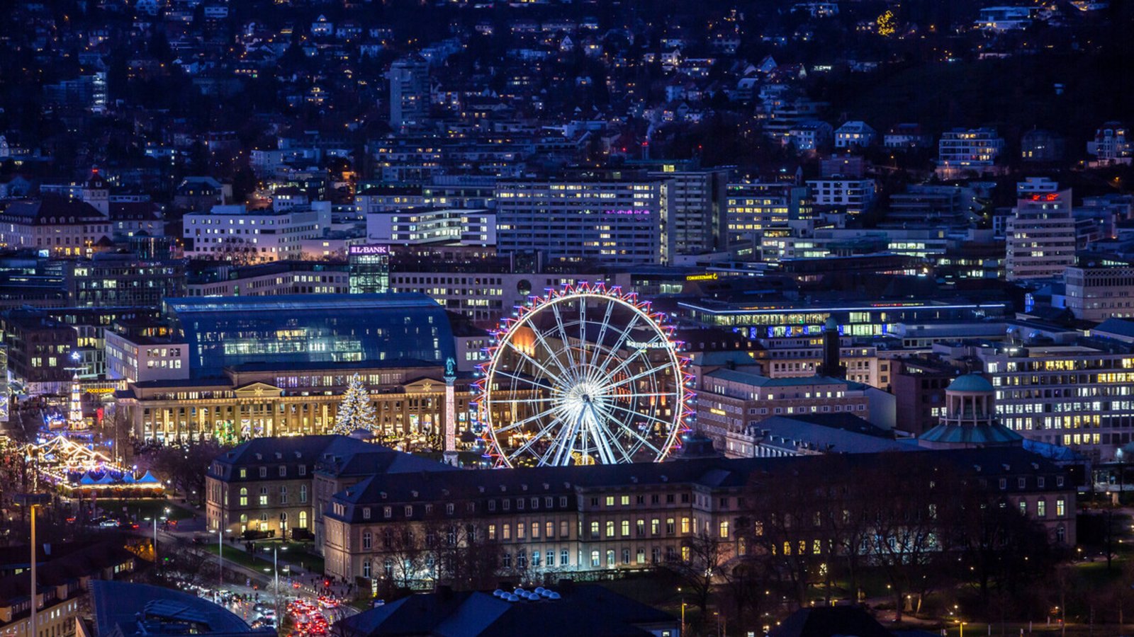Am Montag dreht sich das Riesenrad auf dem Stuttgarter Schlossplatz zum letzten Mal in dieser Saison.Foto: Imago///Wilhelm Mierendorf Am Montag dreht sich das Riesenrad auf dem Stuttgarter Schlossplatz zum letzten Mal in dieser Saison.Foto: Imago///Wilhelm Mierendorf