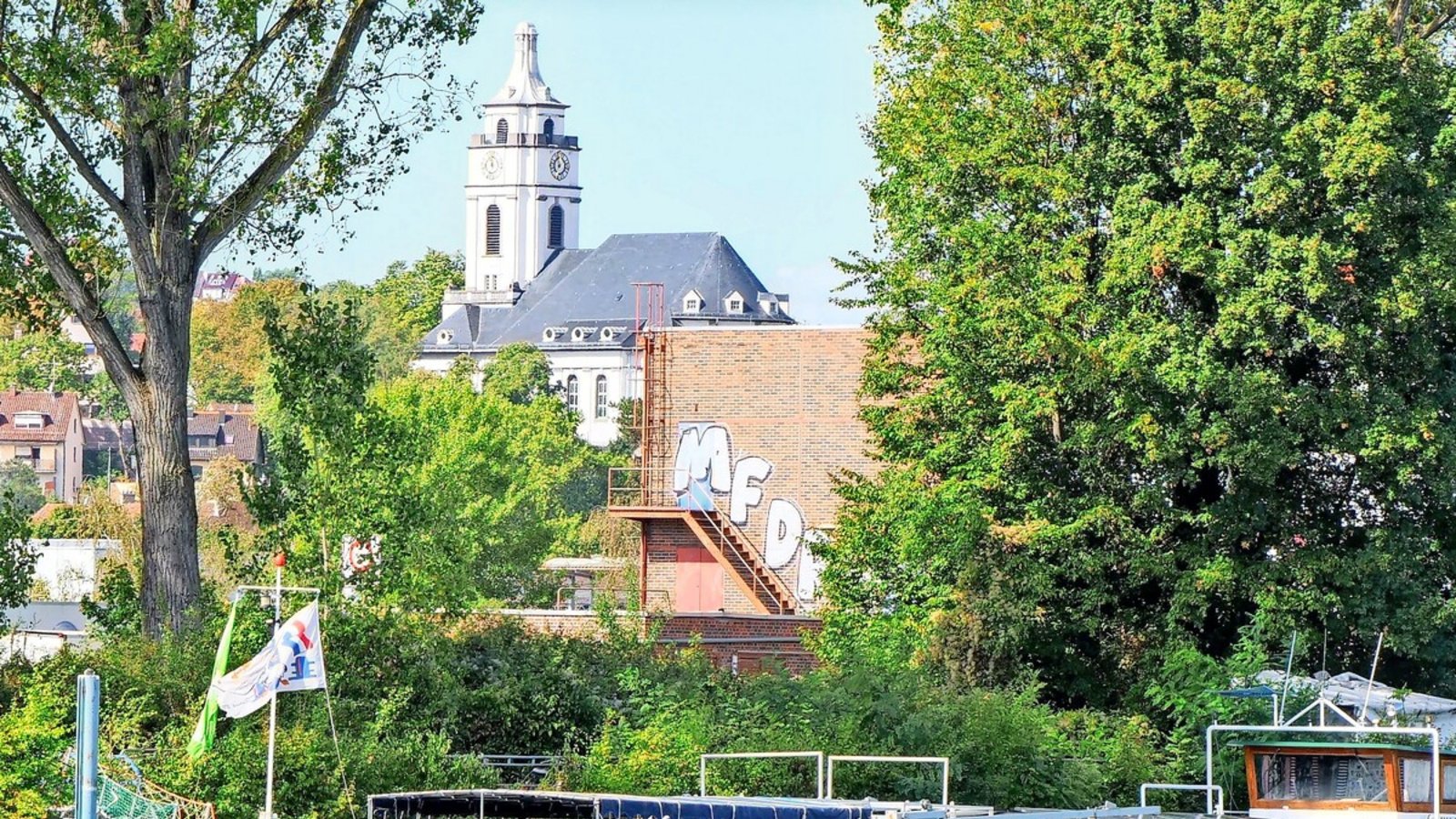 Das Hotel Ahoy in Stuttgart auf dem Neckar ist ein Unikum.Foto: Das Hotel Ahoy in Stuttgart auf dem Neckar ist ein Unikum.Foto: 