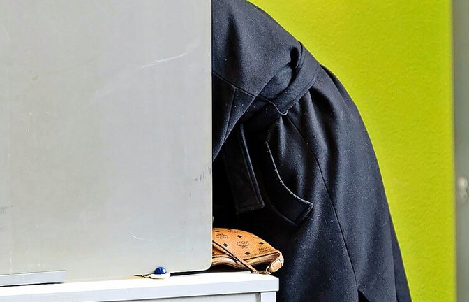 In Stuttgart wurde vom Wahlrecht rege Gebrauch gemacht.<span class='image-autor'>Foto: dpa/Helena Dolderer</span>