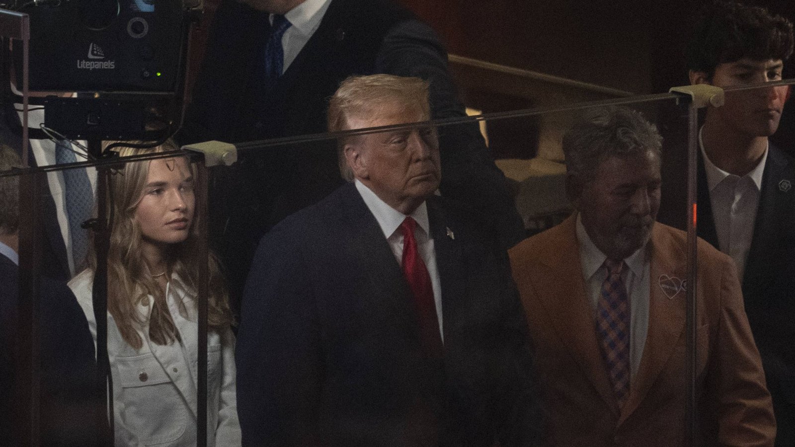 US-Präsident Donald Trump verfolgte das Spiel in einer Lounge.Foto: IMAGO/Anadolu Agency/IMAGO/Celal Gunes US-Präsident Donald Trump verfolgte das Spiel in einer Lounge.Foto: IMAGO/Anadolu Agency/IMAGO/Celal Gunes