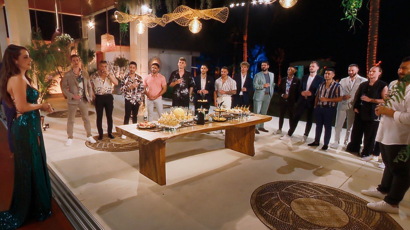 Bachelorette Jennifer Saro hat die Wahl zwischen 18 Männern.Foto: RTL Bachelorette Jennifer Saro hat die Wahl zwischen 18 Männern.Foto: RTL