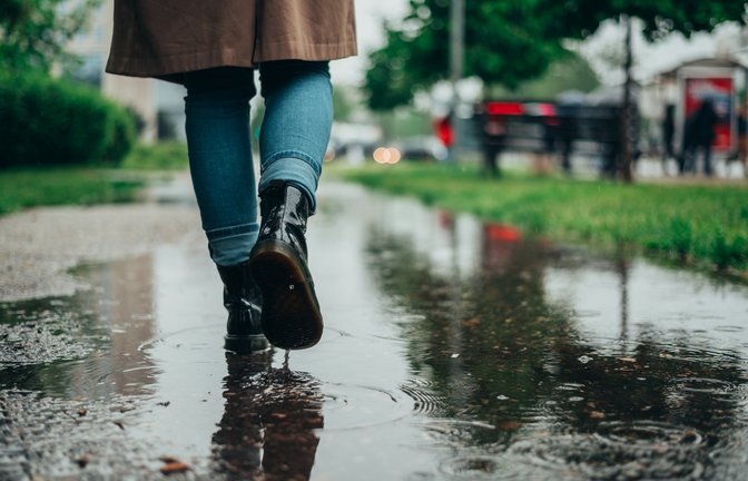 Regen, Gewitter & kühle Temperaturen: Doch wann wird es endlich wieder warm? Der Wettertrend zeigt, wann der Sommer 2025 nach Deutschland zurückkehrt, mit Sonne und über 25 Grad.<span class='image-autor'>Foto: Zamrznuti tonovi / Shutterstock.com</span>