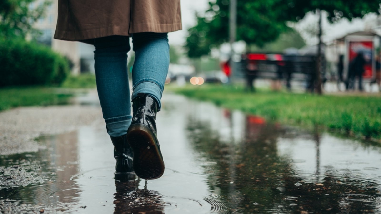 Regen, Gewitter & kühle Temperaturen: Doch wann wird es endlich wieder warm? Der Wettertrend zeigt, wann der Sommer 2025 nach Deutschland zurückkehrt, mit Sonne und über 25 Grad.Foto: Zamrznuti tonovi / Shutterstock.com Regen, Gewitter & kühle Temperaturen: Doch wann wird es endlich wieder warm? Der Wettertrend zeigt, wann der Sommer 2025 nach Deutschland zurückkehrt, mit Sonne und über 25 Grad.Foto: Zamrznuti tonovi / Shutterstock.com