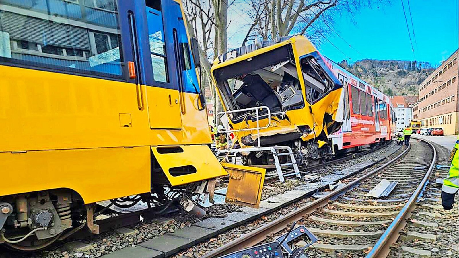 Einer der schwersten Stadtbahnunfälle: Im Februar fuhr eine Bahn auf eine andere auf – die Ursache wird noch ermittelt.Foto: STZN/Sebastian Steegmüller (Archiv)
