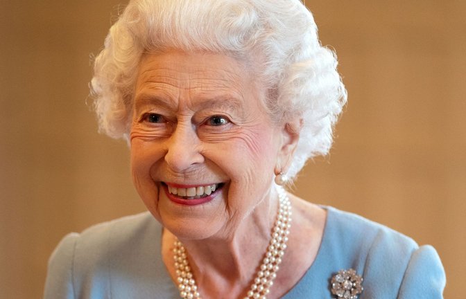 Königin Elizabeth II. geht ihren Pflichten nach - so gut es geht.<span class='image-autor'>Foto: Joe Giddens/PA Wire/dpa</span>