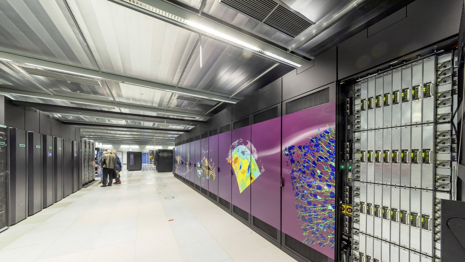 Im Jahr 2020 ging in Stuttgart der Supercomputer „Hawk“ an den Start. Die neuen Rechner sind noch leistungsfähiger.Foto: imago/Arnulf Hettrich Im Jahr 2020 ging in Stuttgart der Supercomputer „Hawk“ an den Start. Die neuen Rechner sind noch leistungsfähiger.Foto: imago/Arnulf Hettrich