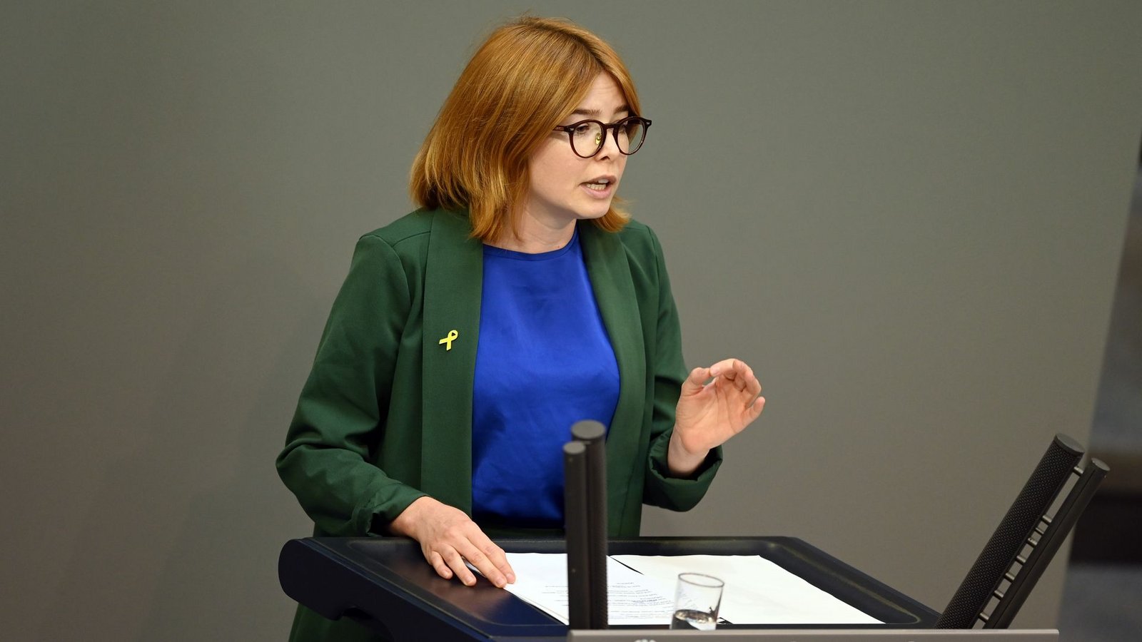 Die Abgeordnete Marlene Schönberger (Grüne) sagt: "Dass bereits unsere Anfrage auf spürbaren Gegenwind aus extrem rechten Kreisen gestoßen ist, zeigt, wie empfindlich die Szene auf kritische Nachfragen reagiert."Foto: Malin Wunderlich/dpa Die Abgeordnete Marlene Schönberger (Grüne) sagt: "Dass bereits unsere Anfrage auf spürbaren Gegenwind aus extrem rechten Kreisen gestoßen ist, zeigt, wie empfindlich die Szene auf kritische Nachfragen reagiert."Foto: Malin Wunderlich/dpa