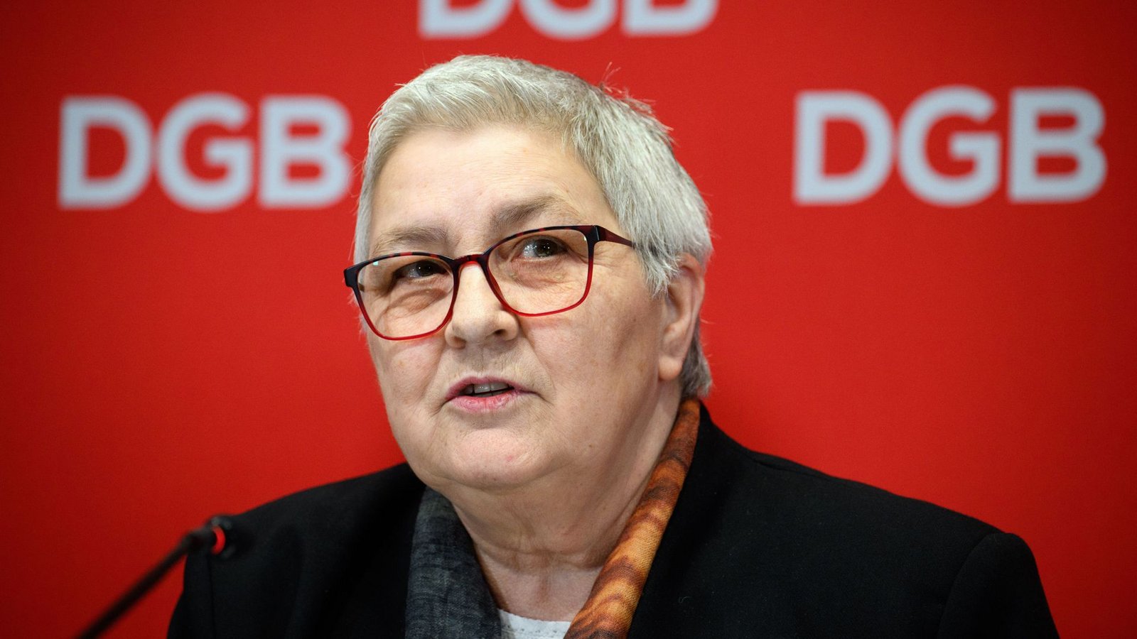 Elke Hannack, Mitglied im Geschäftsführenden Bundesvorstand des Deutschen Gewerkschaftsbundes (DGB). Der DGB kritisiert Pläne der Regierung zur Flexibilisierung der Arbeitszeit (Archivfoto).Foto: Bernd von Jutrczenka/dpa/Bernd von Jutrczenka Elke Hannack, Mitglied im Geschäftsführenden Bundesvorstand des Deutschen Gewerkschaftsbundes (DGB). Der DGB kritisiert Pläne der Regierung zur Flexibilisierung der Arbeitszeit (Archivfoto).Foto: Bernd von Jutrczenka/dpa/Bernd von Jutrczenka