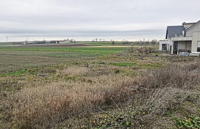 Hier entsteht das neue Baugebiet am nordwestlichen Ortsrand von Oberriexingen. Foto: mig