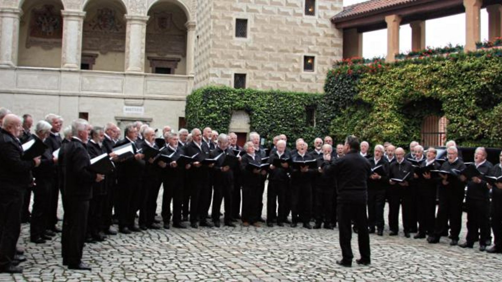 Beim Internationalen Chortreffen in Prag hatten sich der Illinger MPC 2000 und der Frauenchor aus Winsen kennengelernt. Foto: p Beim Internationalen Chortreffen in Prag hatten sich der Illinger MPC 2000 und der Frauenchor aus Winsen kennengelernt. Foto: p