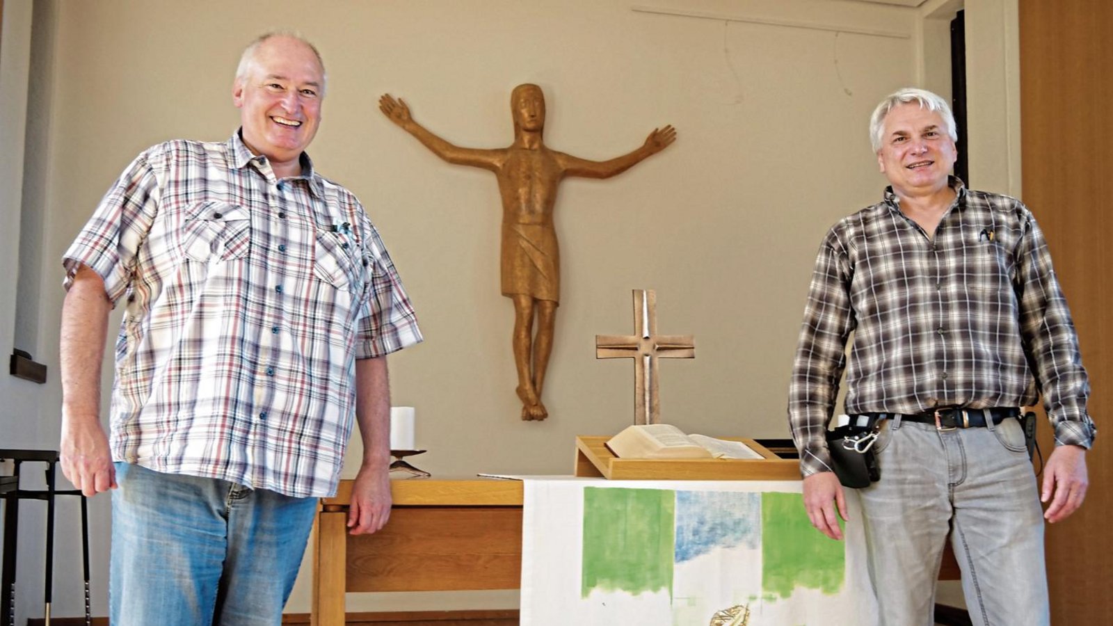 Stefan Ilg (links) und Thomas Wagner kümmern sich um das seelische Wohl der Gefangenen. Für die Justizvollzugsanstalt Heimsheim sind sie zwei kostbare Mitarbeiter, die auch den Bediensteten zur Verfügung stehen. Foto: Friedrich Stefan Ilg (links) und Thomas Wagner kümmern sich um das seelische Wohl der Gefangenen. Für die Justizvollzugsanstalt Heimsheim sind sie zwei kostbare Mitarbeiter, die auch den Bediensteten zur Verfügung stehen. Foto: Friedrich