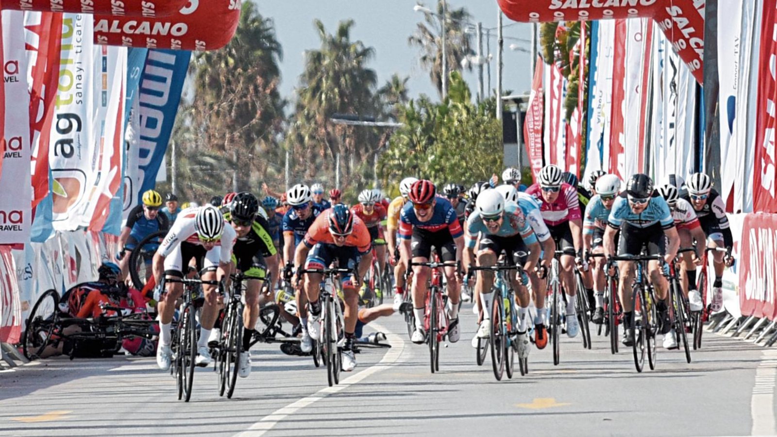 Alexander Krieger (rechts) hat in den Niederlanden ein gutes Rennen abgeliefert und ist jetzt einer von fünf Radsportlern, die Deutschland bei den Europaspielen vertreten. Foto: Archiv/Haumesser Alexander Krieger (rechts) hat in den Niederlanden ein gutes Rennen abgeliefert und ist jetzt einer von fünf Radsportlern, die Deutschland bei den Europaspielen vertreten. Foto: Archiv/Haumesser