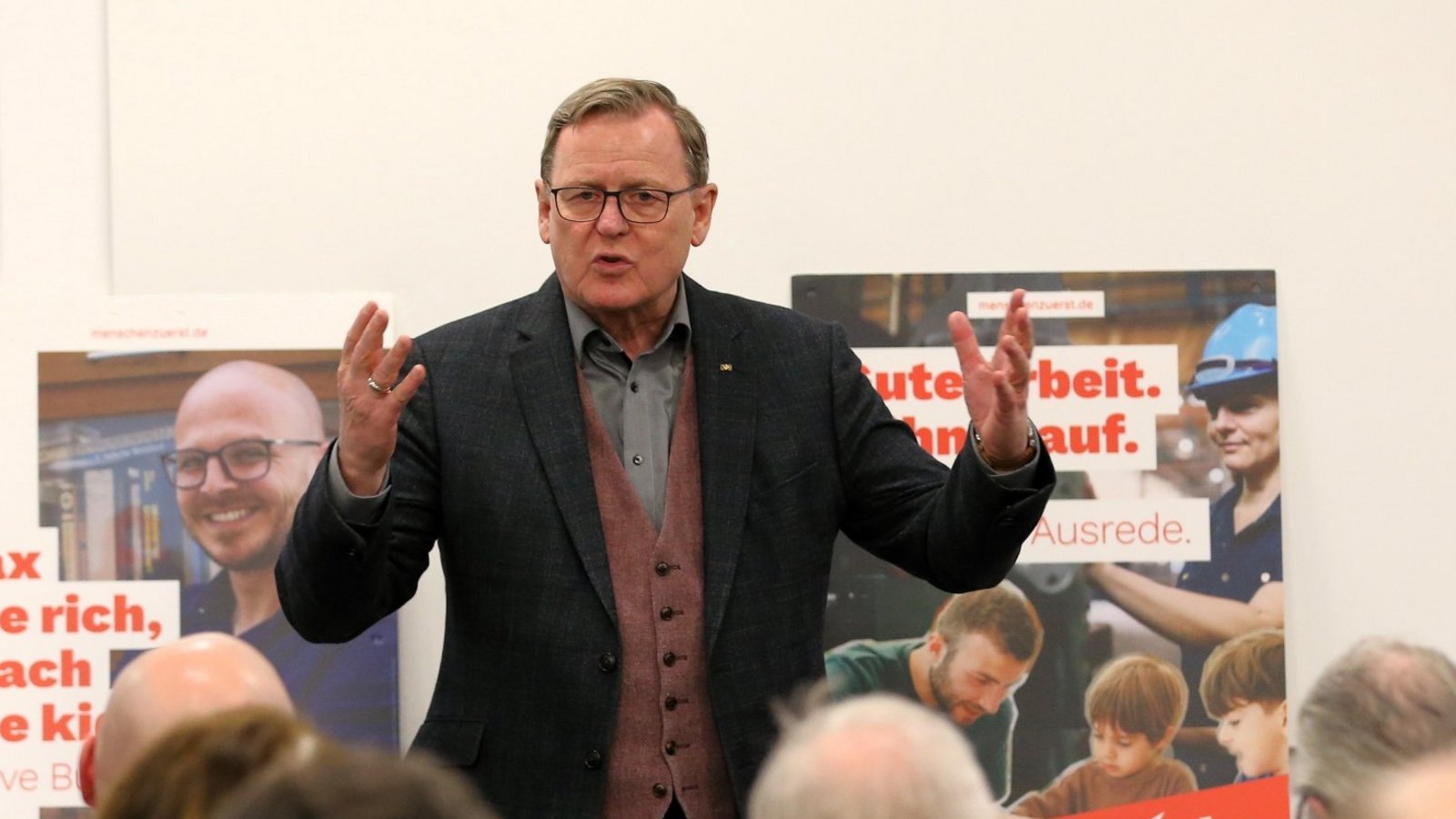 Ein Freund der klaren Worte: Bundestagsvizepräsident Bodo Ramelow bei seinem Auftritt in der Vaihinger Verkehrswacht. Foto: Küppers Ein Freund der klaren Worte: Bundestagsvizepräsident Bodo Ramelow bei seinem Auftritt in der Vaihinger Verkehrswacht. Foto: Küppers