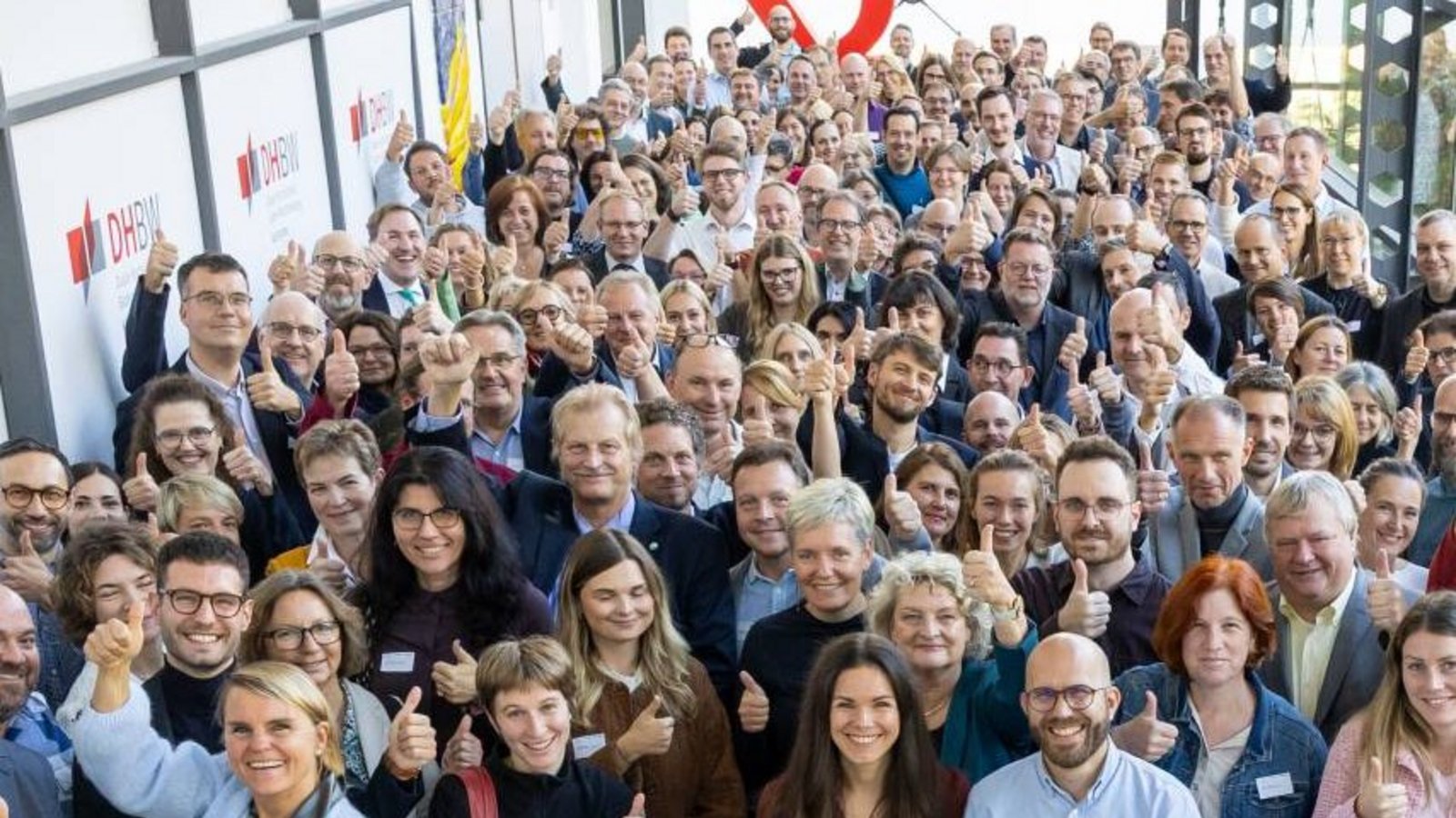 Die Lehrkräfte der ausgezeichneten Schulen in Karlsruhe. Foto: Eppler