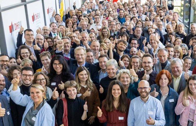 Die Lehrkräfte der ausgezeichneten Schulen in Karlsruhe. Foto: Eppler