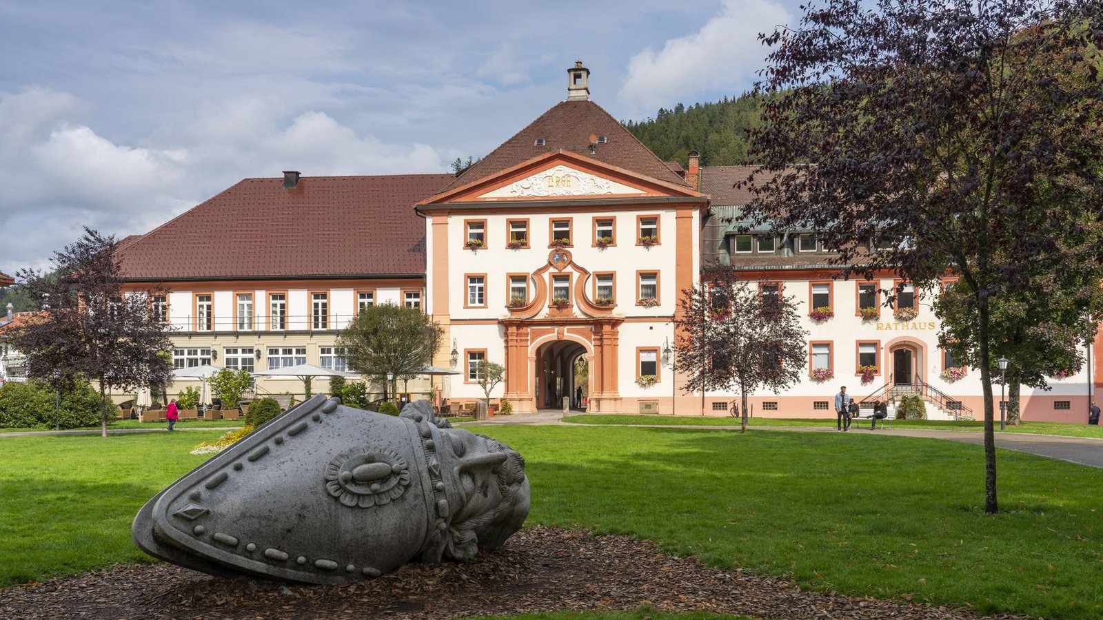 Das Kloster St. Blasien war eine Benediktinerabtei. Seit 1946 beherbergen die Gebäude das Kolleg.Foto: imago//Volker Hohlfeld Das Kloster St. Blasien war eine Benediktinerabtei. Seit 1946 beherbergen die Gebäude das Kolleg.Foto: imago//Volker Hohlfeld