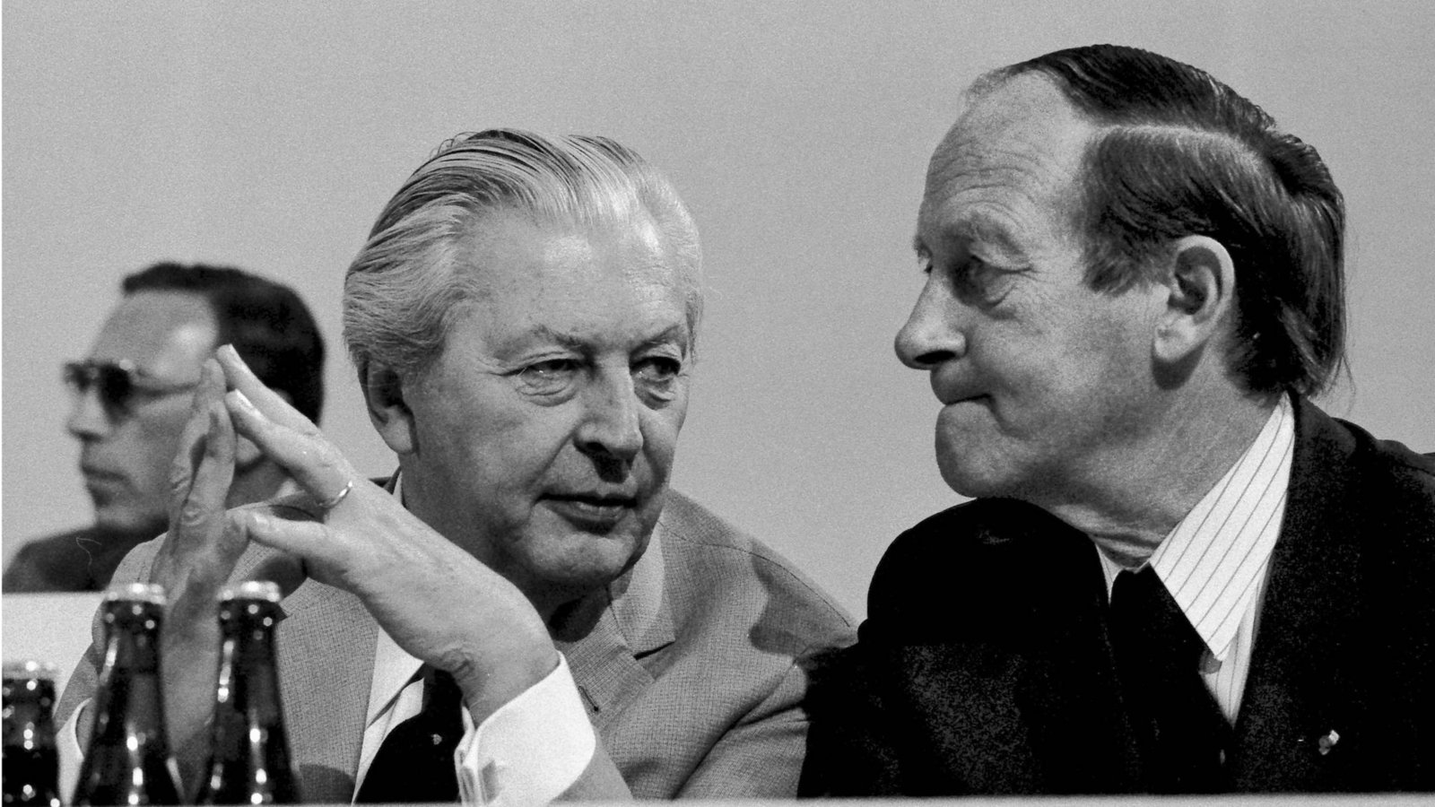 Zwei CDU-Ministerpräsidenten mit NS-Vergangenheit: Kurt Georg Kiesinger (links) und Hans Filbinger.Foto: imago images/Rust