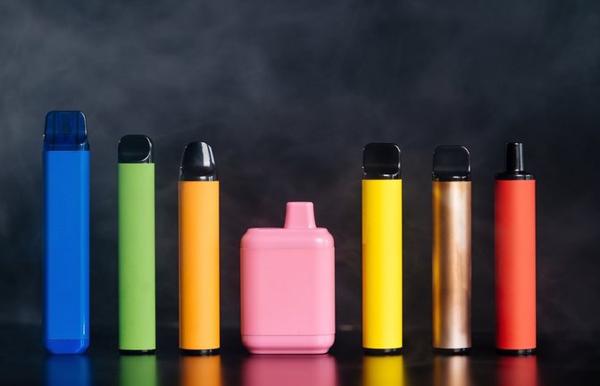 So entsorgen Sie die Wegwerf-Vapes.<span class='image-autor'>Foto: Yarrrrrbright / shutterstock.com</span>