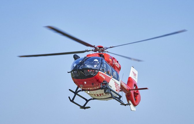 Ein Rettungshubschrauber war auch im Einsatz. (Symbolbild)<span class='image-autor'>Foto: dpa/Bert Spangemacher</span>